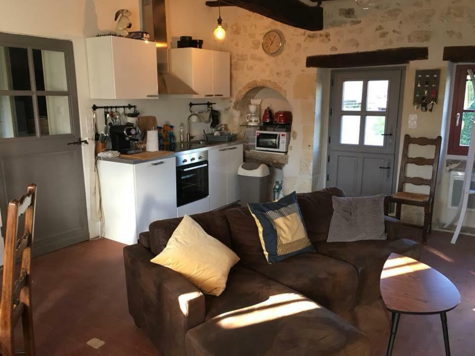 Gîte des Cochards Seigy Exteriör bild